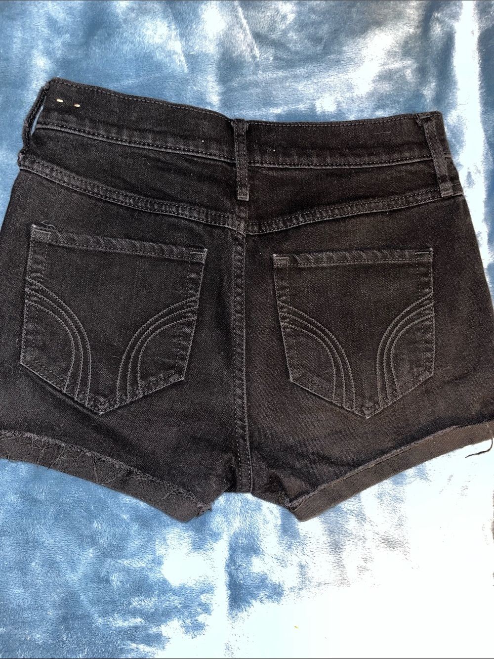 Hollister Black Denim High-Rise Cutoff Shorts - Picture 3 of 3